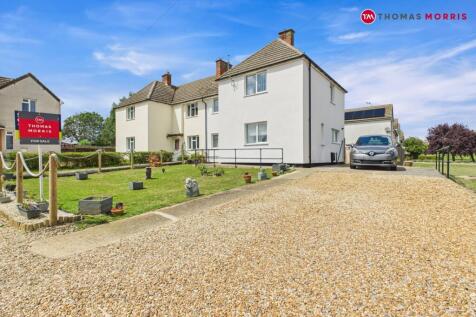 Fenton Road, Huntingdon PE28 3 bed semi