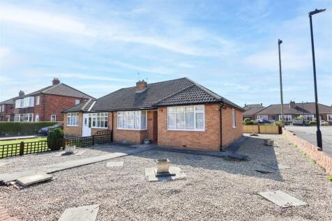 3 bedroom semi-detached bungalow for sale