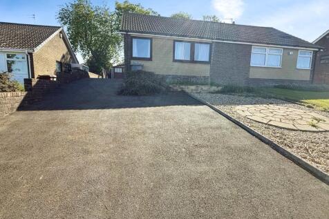 Penn Grove, West Yorkshire WF15 2 bed bungalow for sale