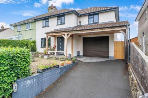Exceptionally well presented modern... 3 bed semi