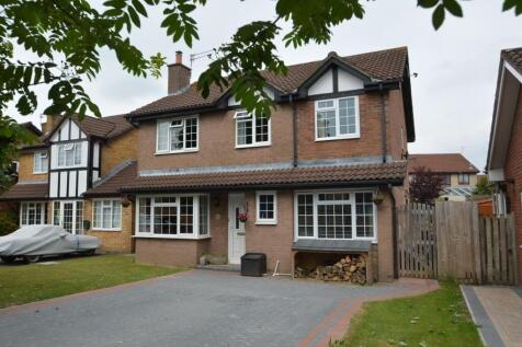 Spacious family home in Yatton with... 4 bed detached house for sale