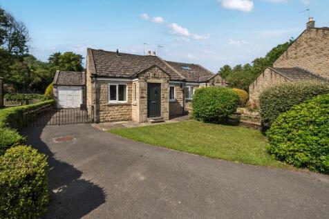 2 bedroom semi-detached bungalow for sale