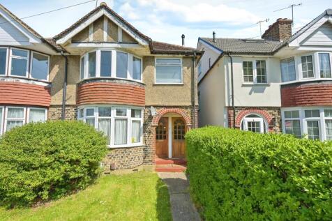 1 bedroom ground floor flat for sale