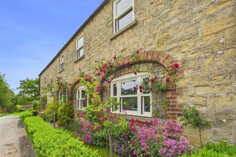 Brook Farm, Ebberston, YO13 9PA 6 bed detached house for sale