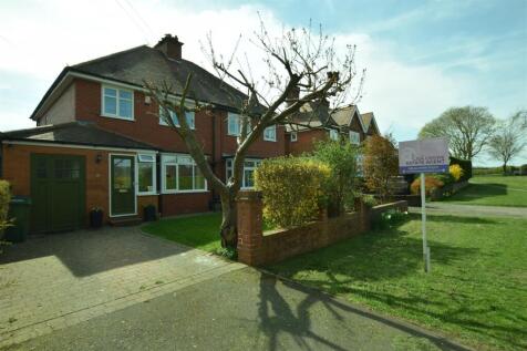 61 Hackness Road, Scalby, Scarborough... 3 bed semi