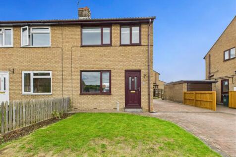 67 Long Meadows, Rillington, YO17 8LY 3 bed semi