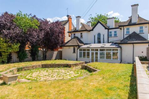 6 bedroom house for sale