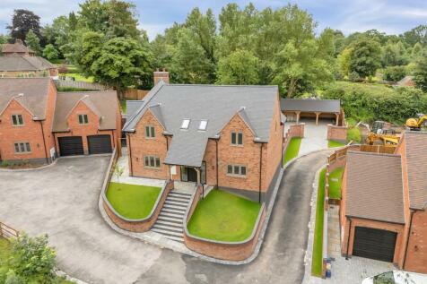 5 bedroom detached house for sale
