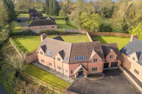 5 bedroom detached house for sale