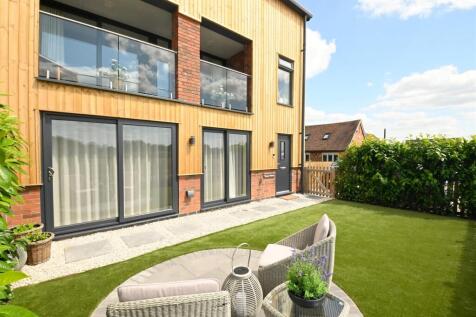 2 bedroom barn conversion for sale