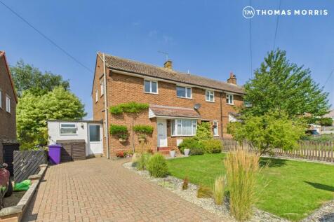 Royston Road, Royston SG8 3 bed end of terrace house for sale