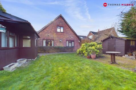 Weir Road, Huntingdon PE28 3 bed detached house for sale