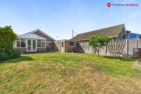 Meadow Way, Huntingdon PE28 3 bed bungalow for sale
