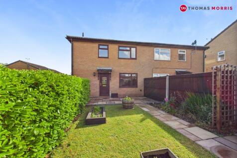 Windsor Gardens, Huntingdon PE28 1 bed end of terrace house for sale