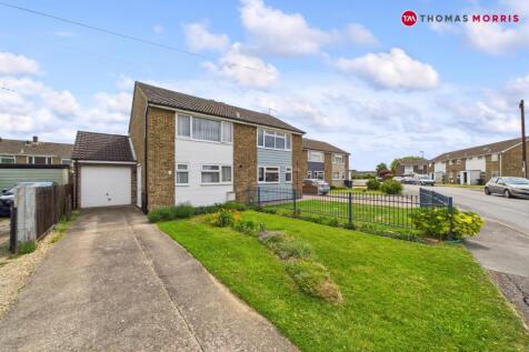 2 bedroom semi-detached house for sale