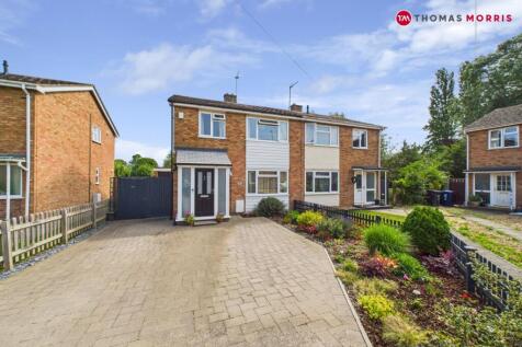 3 bedroom semi-detached house for sale