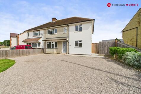4 bedroom semi-detached house for sale