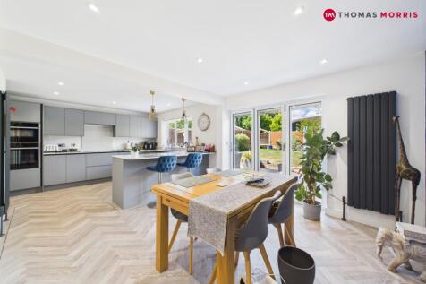 Scotts Crescent, Huntingdon PE28 4 bed detached house for sale