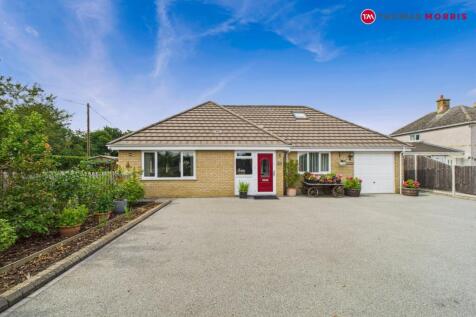 Old Church Lane, Huntingdon PE28 5 bed bungalow for sale