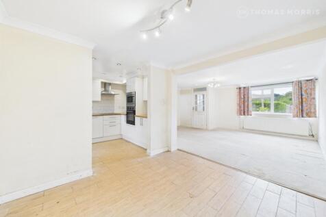 Spinney Way, Cambridgeshire PE27 3 bed terraced house for sale