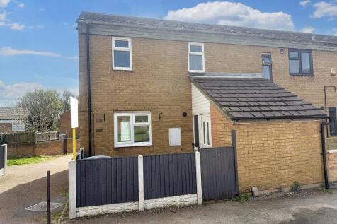 3 bedroom end of terrace house for sale