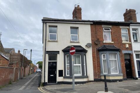 2 bedroom end of terrace house for sale