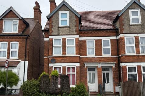 6 bedroom semi-detached house for sale