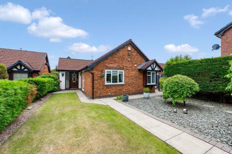 3 bedroom detached bungalow for sale