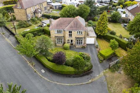 Broadgate, Almondbury, Huddersfield 3 bed detached house for sale