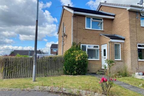 Woodlands Close, Huddersfield 2 bed townhouse for sale