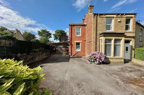 Cornmill Lane, Liversedge 3 bed detached house for sale