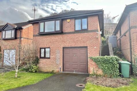 Elder Drive, Thornhill Lees, Dewsbury 2 bed apartment for sale
