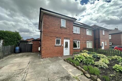 Curwen Crescent, Heckmondwike 3 bed semi