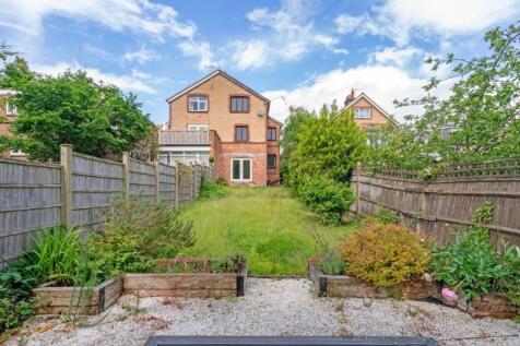 4 bedroom semi-detached house for sale