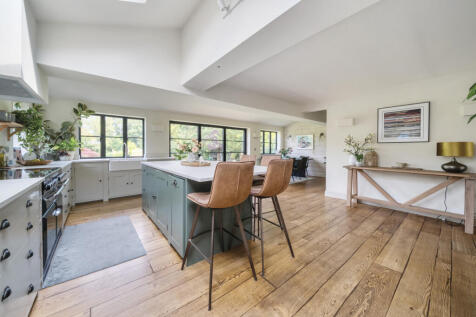 Boughton Hall Avenue, Send, Woking, GU23 5 bed detached house for sale
