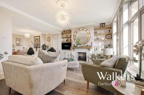 4 bedroom semi-detached house for sale