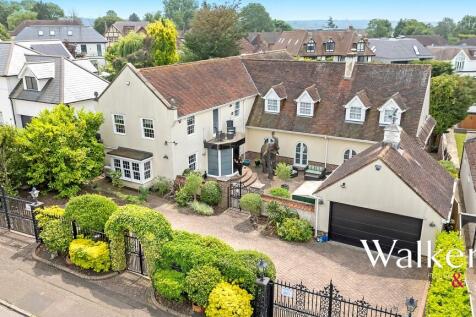 Tycehurst Hill, Loughton 5 bed detached house for sale