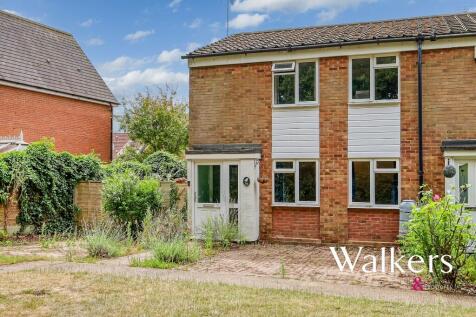 Dakyn Drive, Stock 3 bed end of terrace house for sale