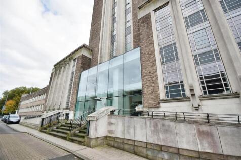 Studio flat for sale