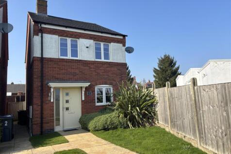 Choyce Close, Hugglescote, Coalville 2 bed detached house for sale