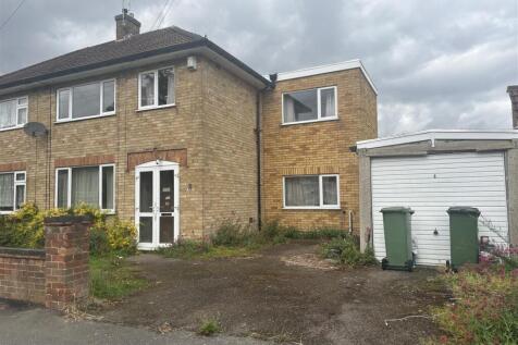 Treaty Road, Glenfield, Leicester 4 bed semi
