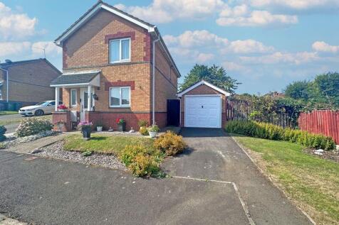 Tierney Drive, TIPTON, DY4 7DN 3 bed detached house for sale