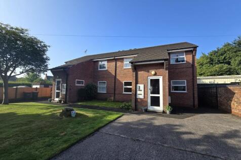 Station Road, Northwich, Cheshire 2 bed apartment for sale