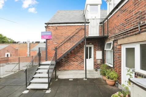 The Dale, Woodseats, Sheffield, S8 0PS 2 bed flat for sale