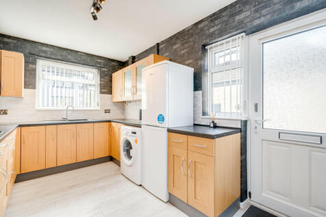 Moor Lane, Gomersal 3 bed detached bungalow for sale