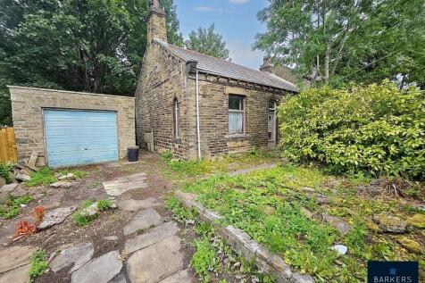 Rooley Lane, Bradford 2 bed detached bungalow for sale