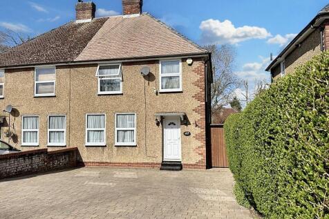 Edulf Road, Borehamwood, WD6 3 bed semi