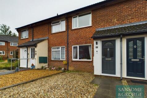Winchfield Gardens, Tadley... 2 bed terraced house for sale