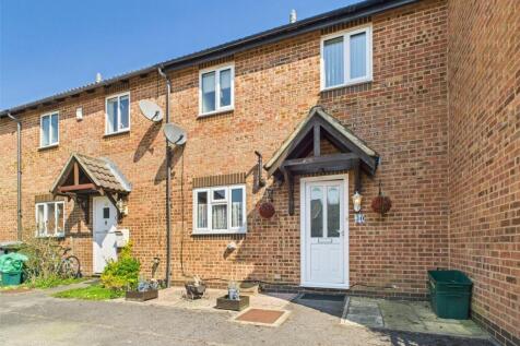 Falcon Fields, Tadley, Berkshire, RG26 2 bed terraced house for sale