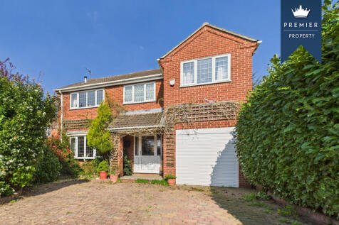 5 bedroom detached house for sale